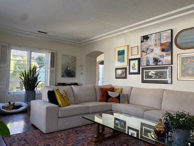 Foto del edificio - 4893 Niagara Ave