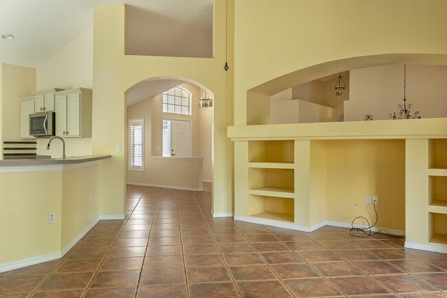 Building Photo - 1407 Whispering Woods Way