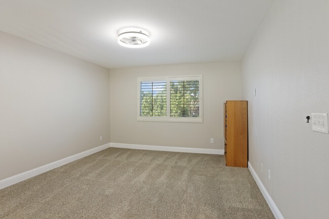 loft area available for additional $200 - 6687 Brook Falls Cir