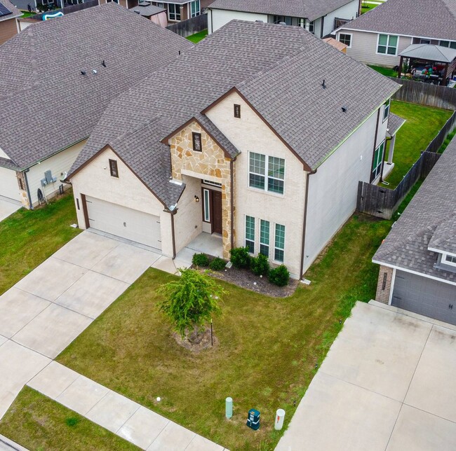 Building Photo - 6306 Golden Gate Dr