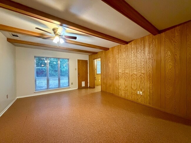 Building Photo - 13001 Woodway Dr