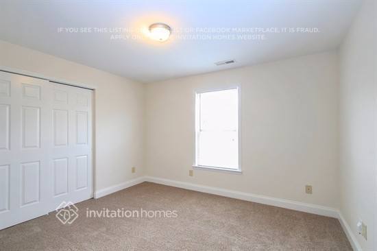 Building Photo - 956 Littleton Dr