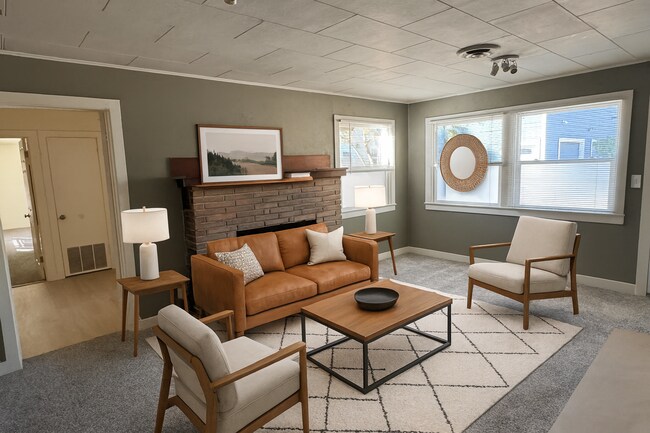Living Room - 829 Hunt Ave