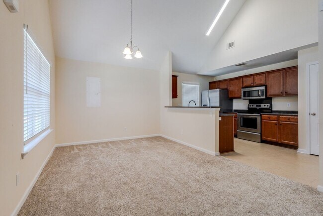Foto del edificio - Unique 4BR Home with Private Upstairs Suite & Kitchenette in Georgetown