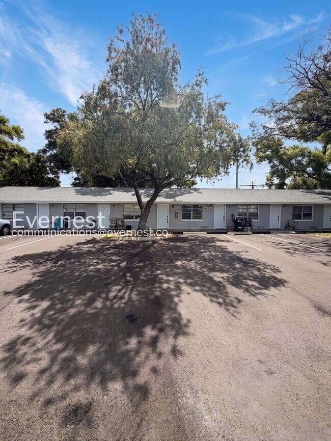 Building Photo - 5633 Crissman Dr N