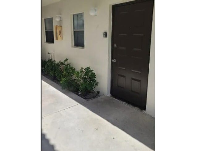Building Photo - 3274 Coral Ridge Dr
