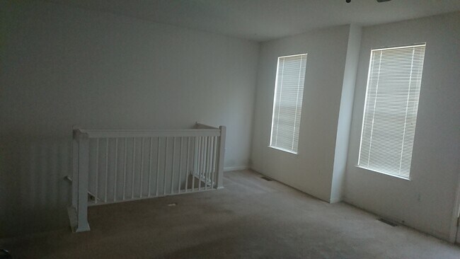 Building Photo - 410 S Roessler St