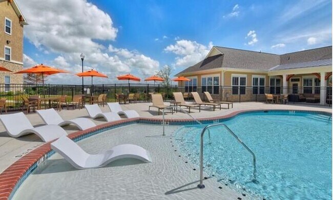 Foto del edificio - 7855 Kitty Hawk Rd