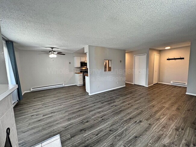 Building Photo - 8100 W Quincy Ave