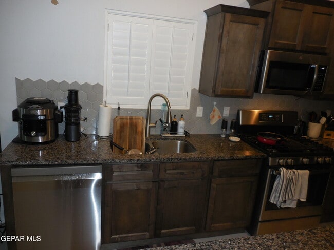Building Photo - 12808 Epsom Dr