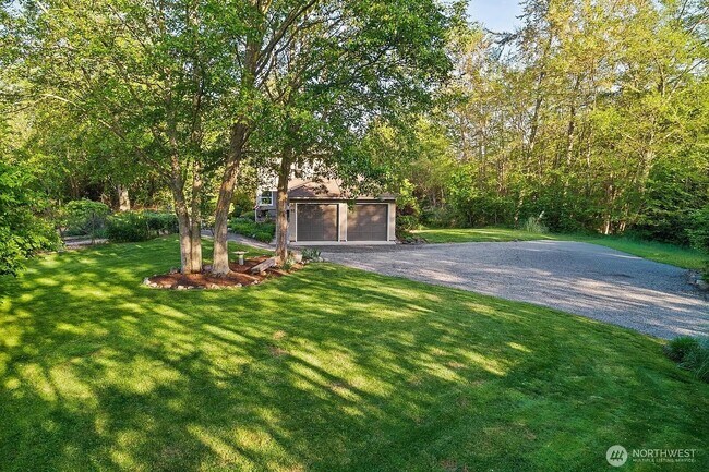 Building Photo - 33 N Bay Ln