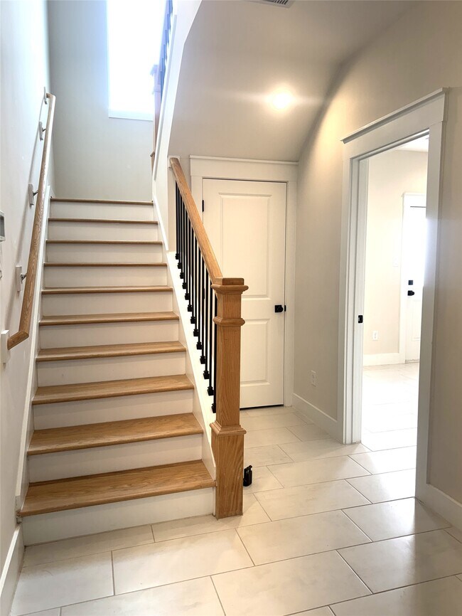 Foto del edificio - 5338 Donovan Gdns Ln