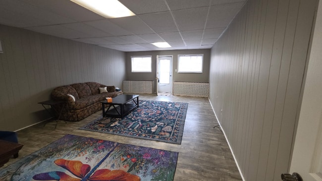 Building Photo - 105 19th St