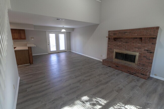 Foto del edificio - 3705 Hermitage Rd