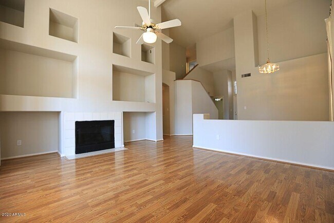 Building Photo - 13119 W Sheridan St