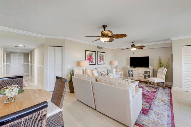 Foto del edificio - 275 Palm Ave