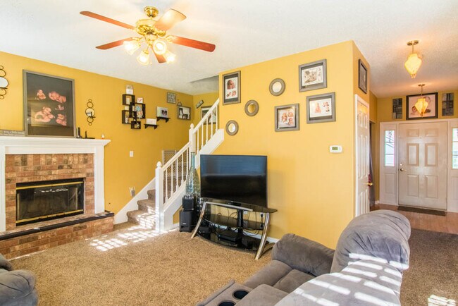 Building Photo - 13465 Huntington Cir