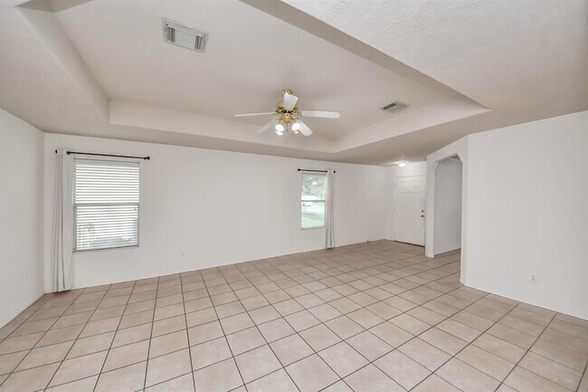 Foto del edificio - 1115 Juniper River Ct