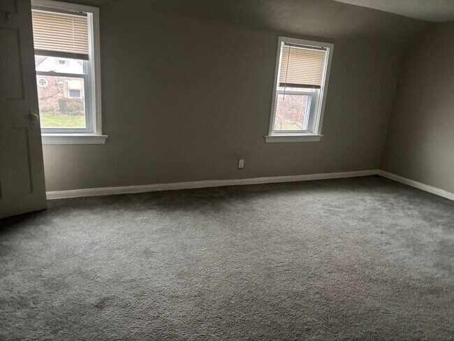 Foto del edificio - Charming 2-Bedroom Property in Prime Location