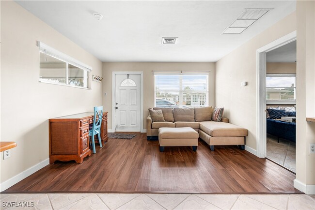 Foto del edificio - 27470 Village Garden Way
