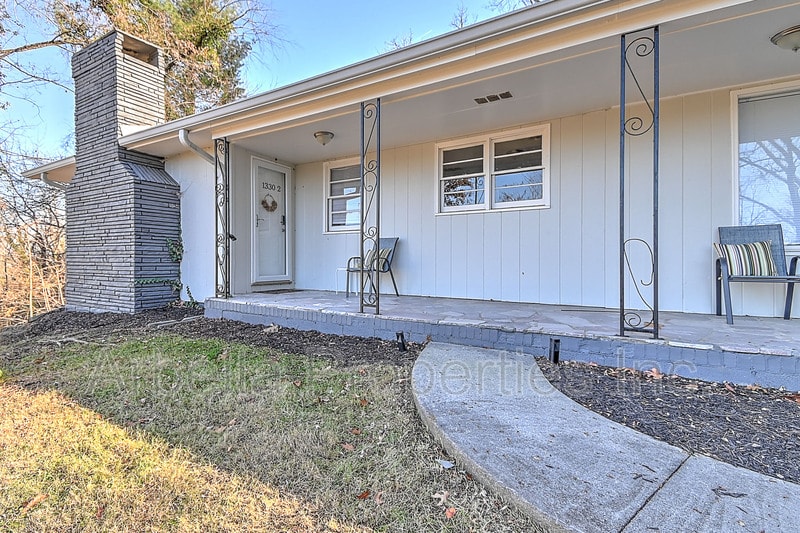 1330 Windsor Ave Unit Apt B, Bristol, TN 37620 Condo for Rent in