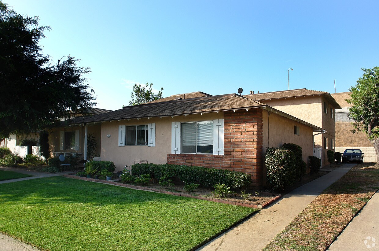 Primary Photo - 416 Fairway Dr