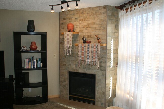 Foto del edificio - Winter Seasonal Rental- Towers at Lakepoin...