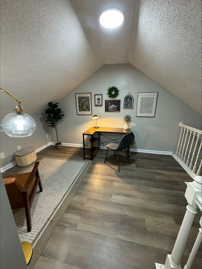 Foto del edificio - 913 Bagwell Dr