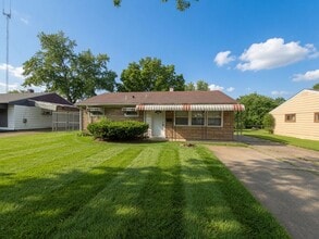 Building Photo - 1709 Ace Pl