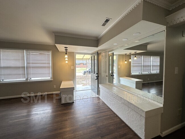 Foto del edificio - 626 Memphis St