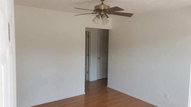 Building Photo - 9755 MO-13