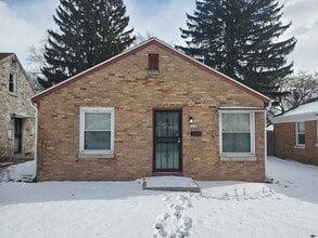 Building Photo - 5246 N 27th St