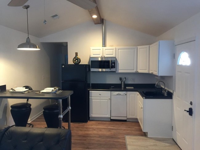 Kitchen - E. North St. Apartments