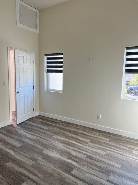 Foto del edificio - 1400 Elm Ave