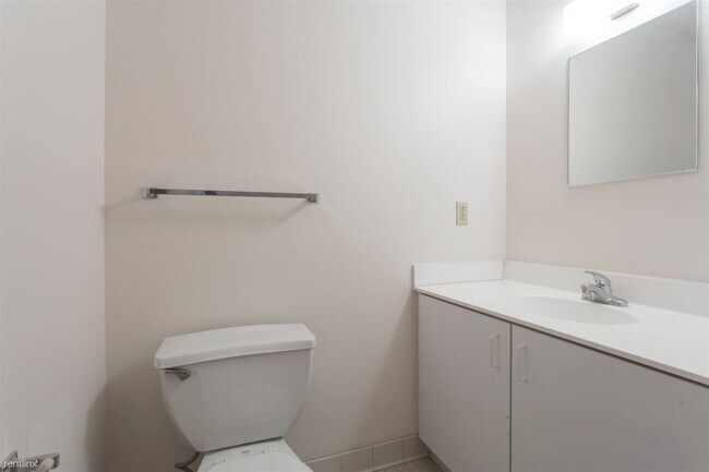Building Photo - 4 br, 2 bath House - 1525 N Bouvier St Unit 1