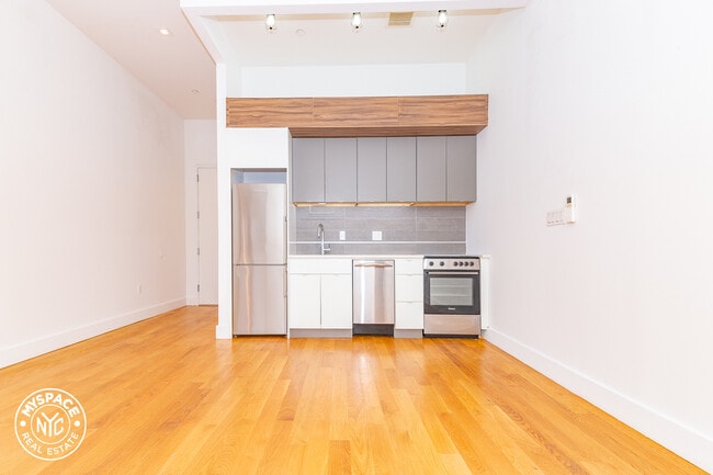 Building Photo - 1002 Bushwick Ave