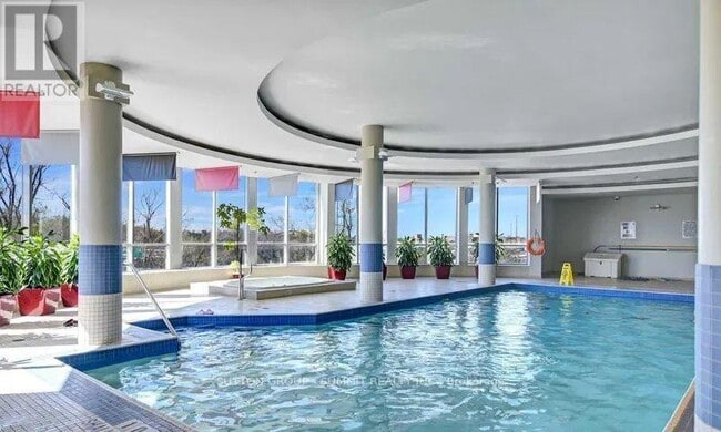 Building Photo - 2 Rean Dr