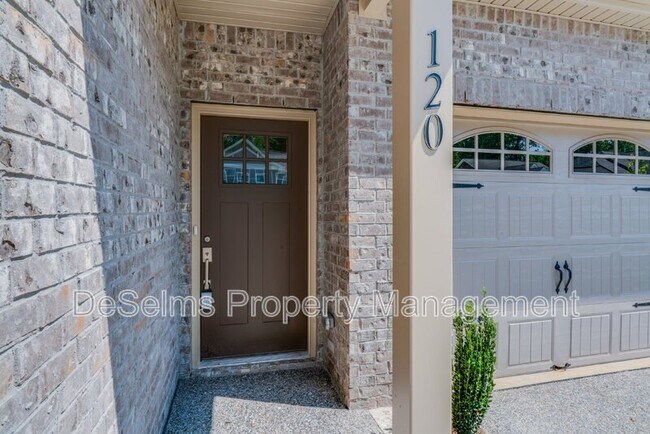 Foto del edificio - 127 Auxley Ct