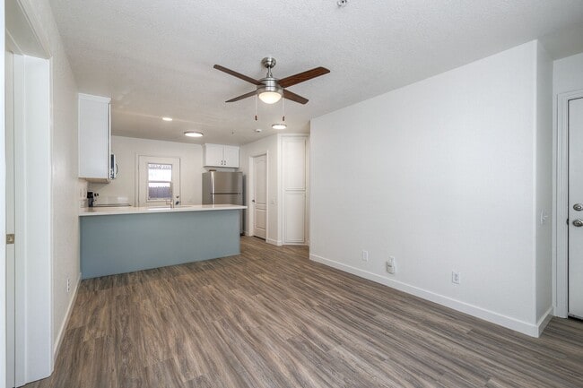 Building Photo - Windmill Senior Villas