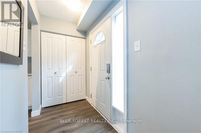 Building Photo - 70 Fiddlers Green Rd