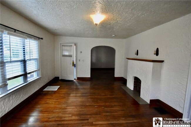Building Photo - 164 E Terrace Ave
