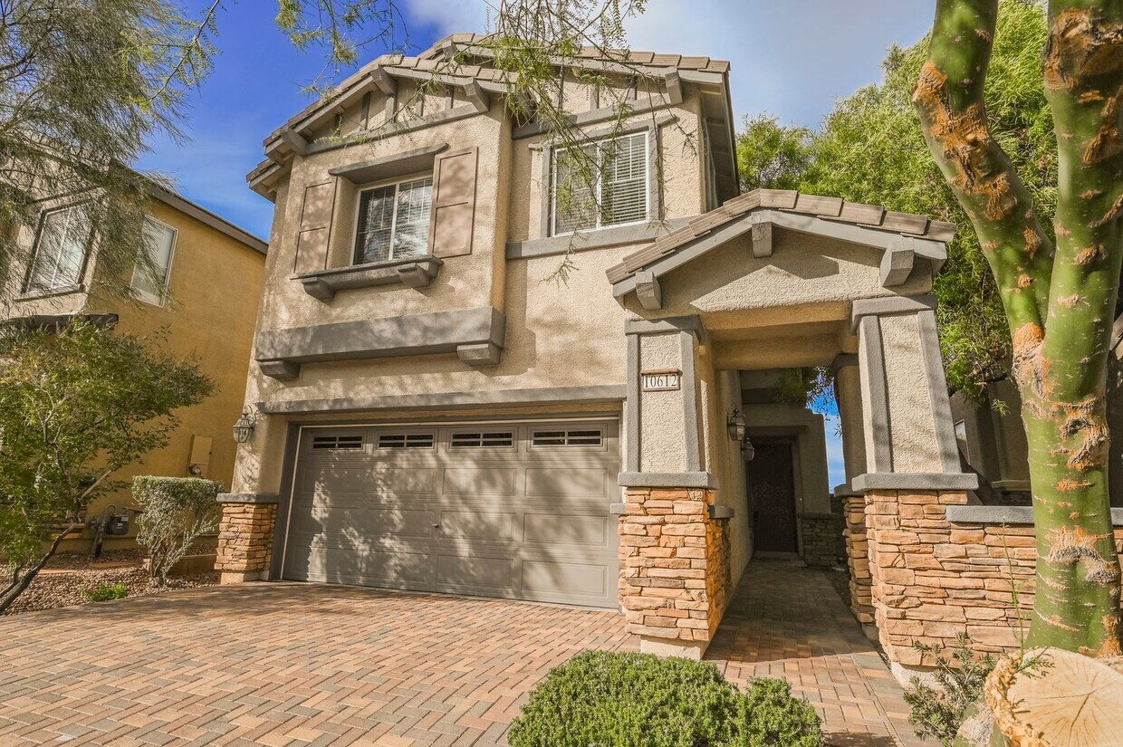 Foto principal - Lovely Home In Providence Community With P...