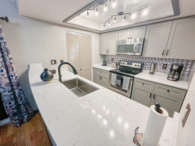 Foto del edificio - 2 Bedroom Condo in Kent