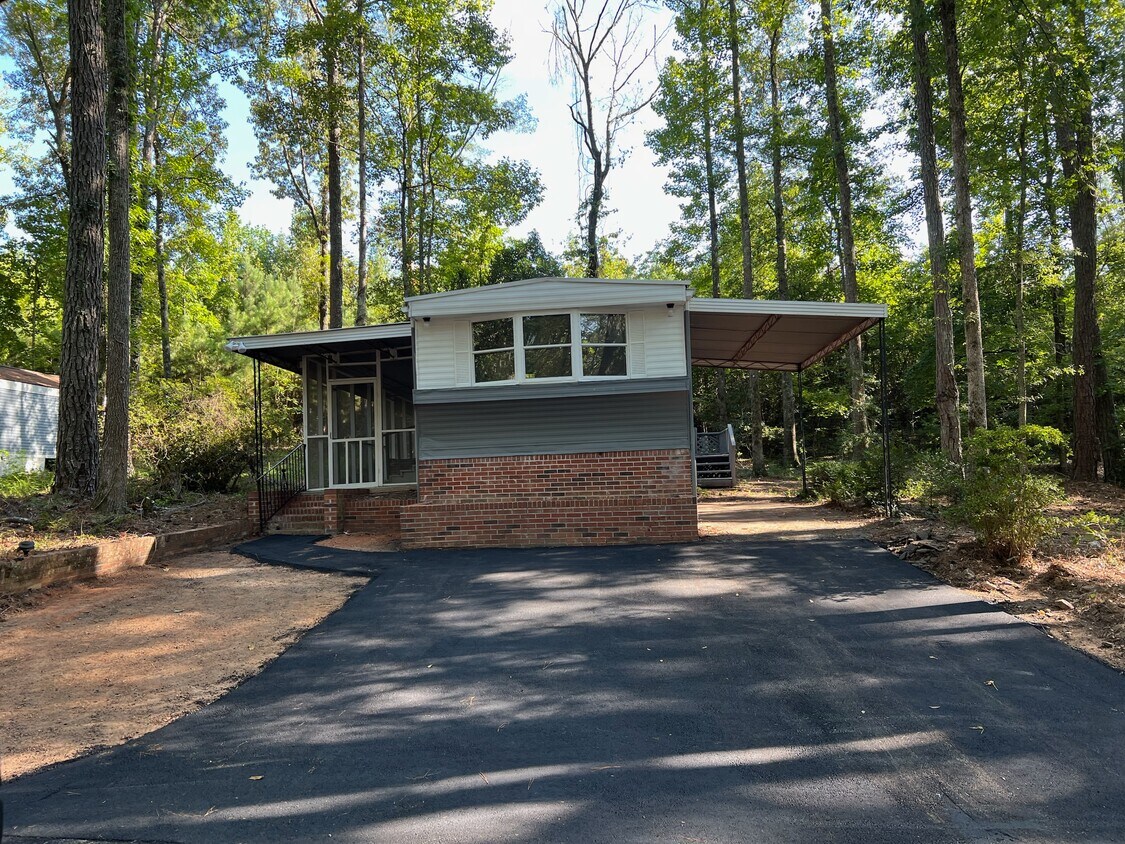 Primary Photo - 71 Fernwood Dr