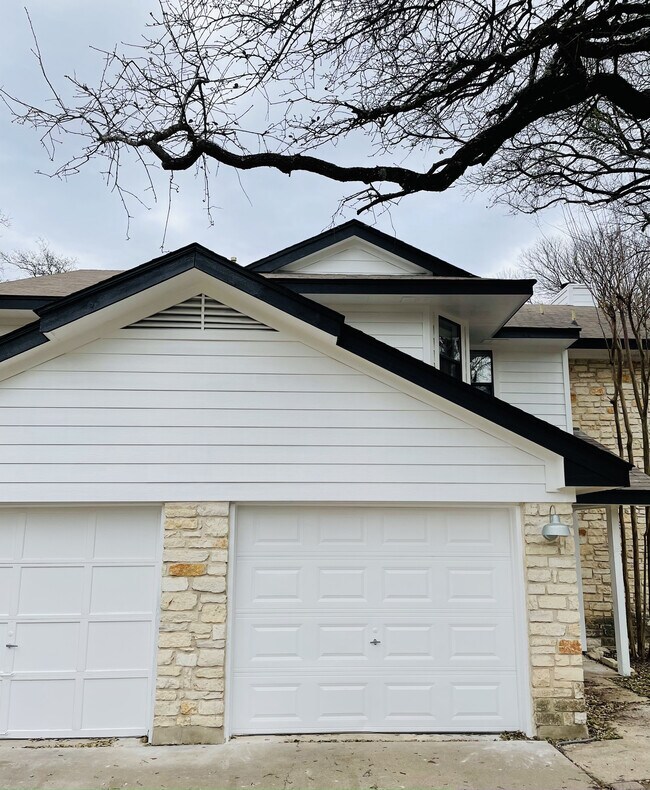 Building Photo - 8102 Tuscarora Trl