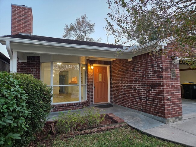 Building Photo - 42 Silver Creek Dr