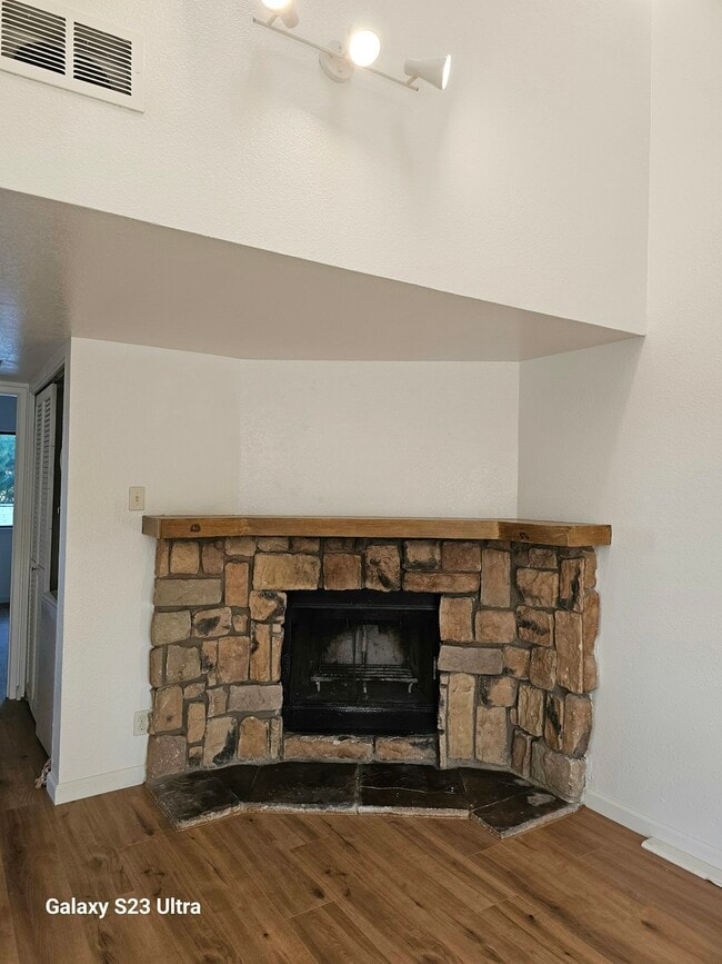 Photo - 434 S Willard Ave Apartment