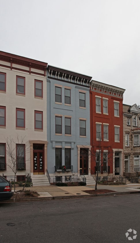 Building Photo - 1725 Bolton St