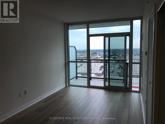 Building Photo - 3975-3975 Grand Park Dr