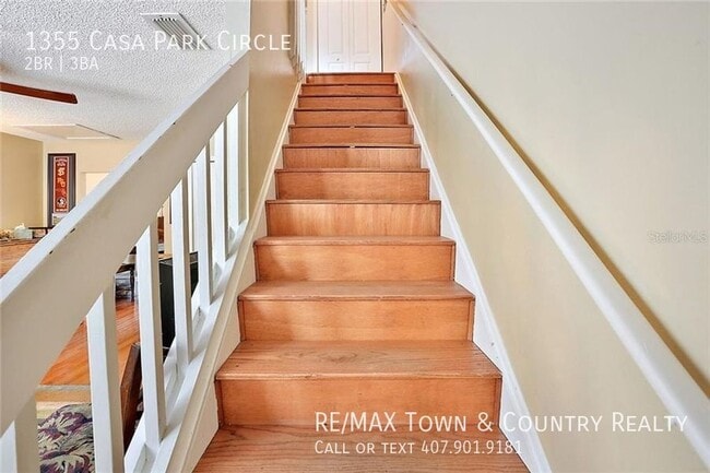 Building Photo - 1355 Casa Park Cir